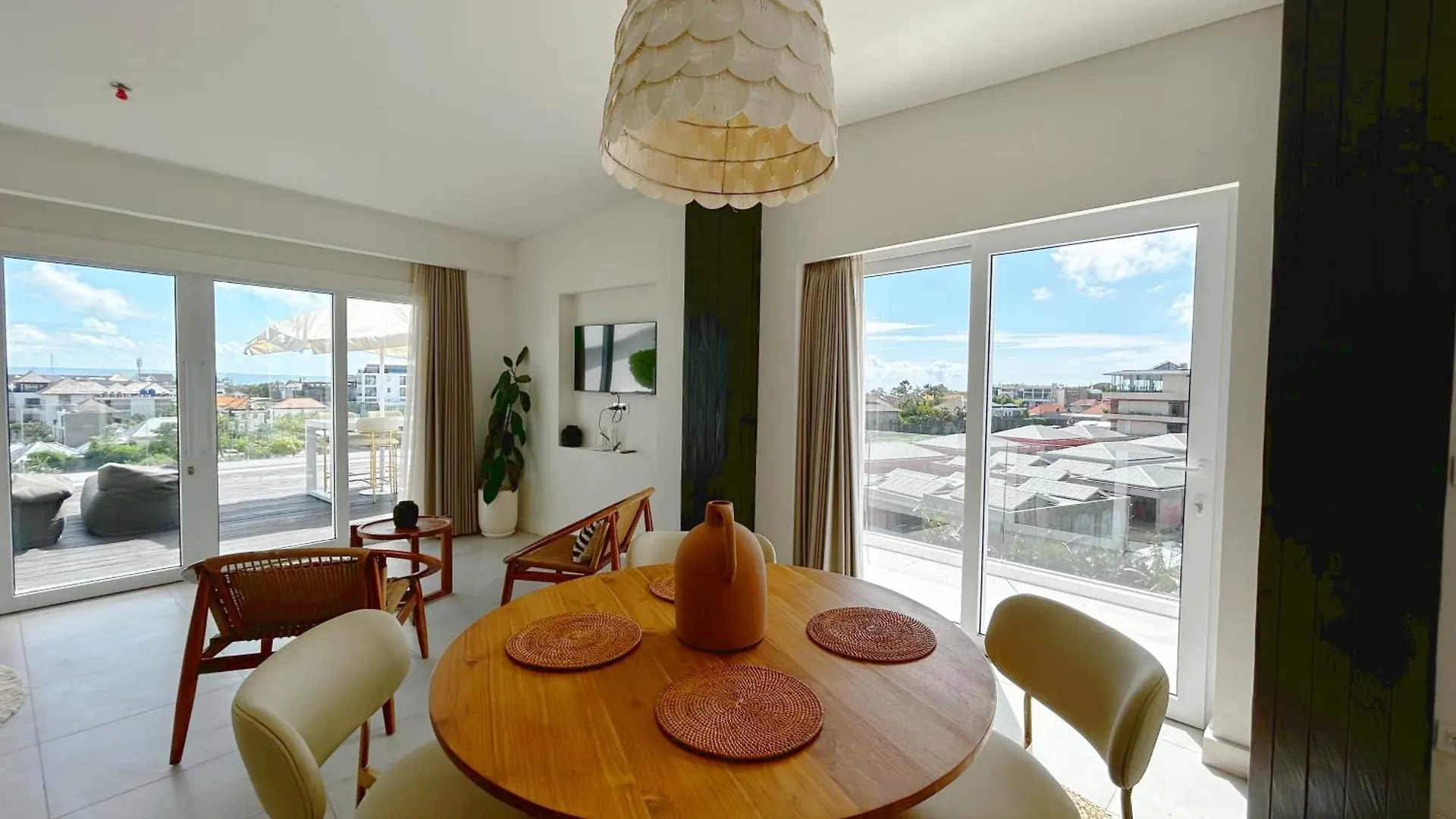 The Cruise Managed By Cpm Bali Apartment Canggu