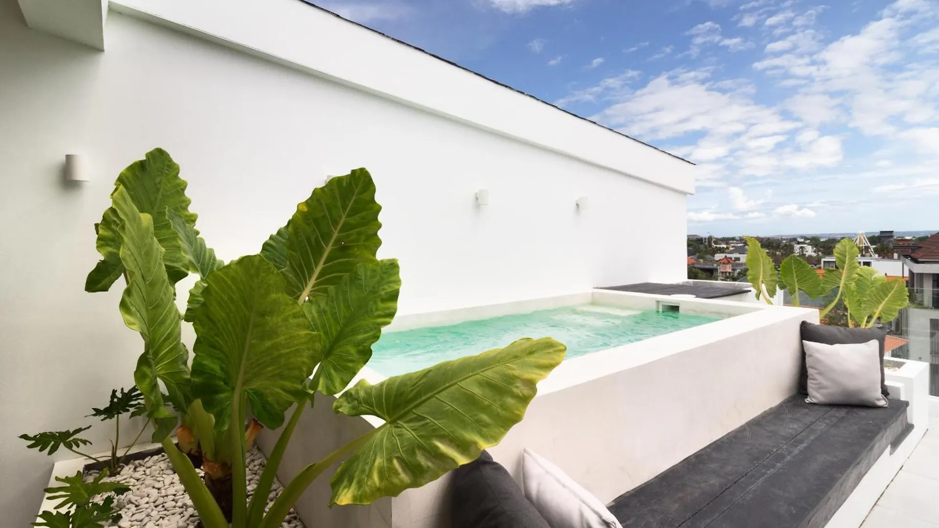 The Cruise Managed By Cpm Bali Apartment Canggu