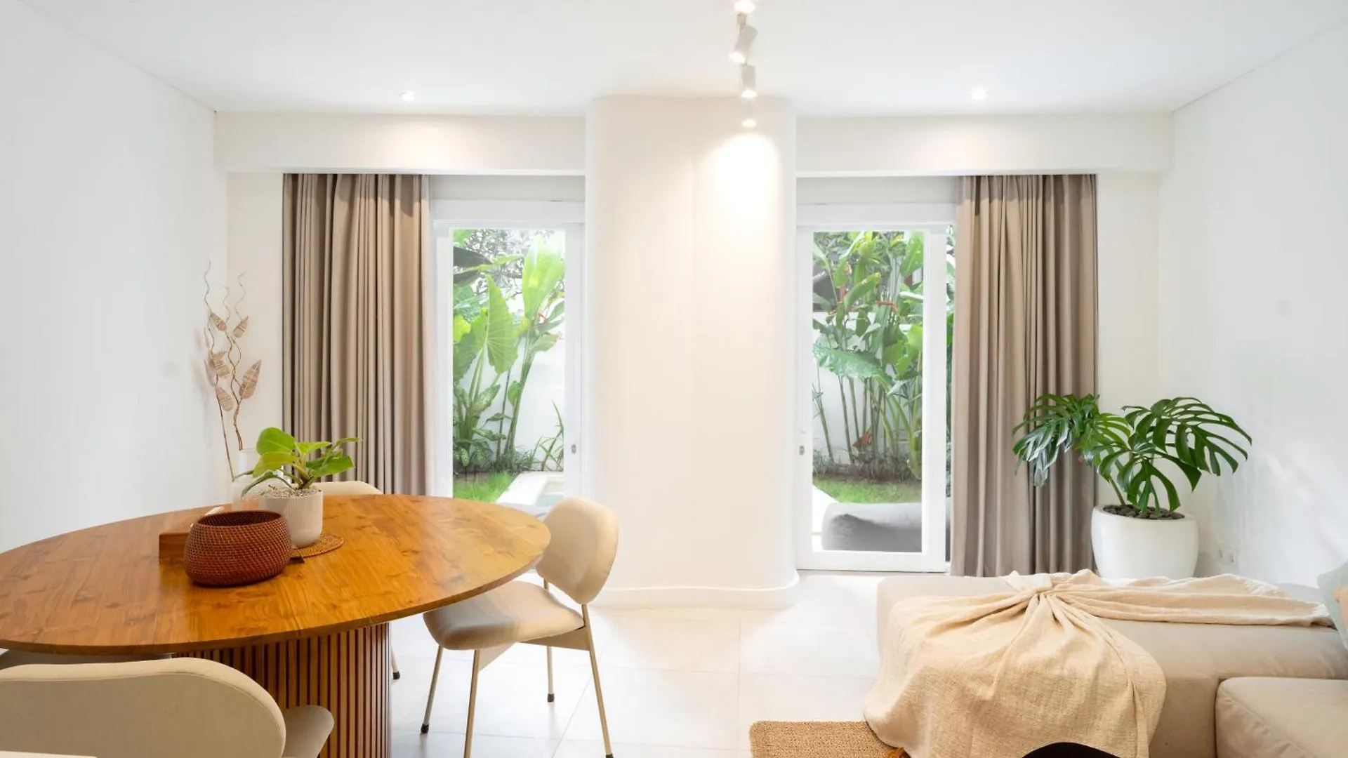 The Cruise Managed By Cpm Bali Apartment Canggu