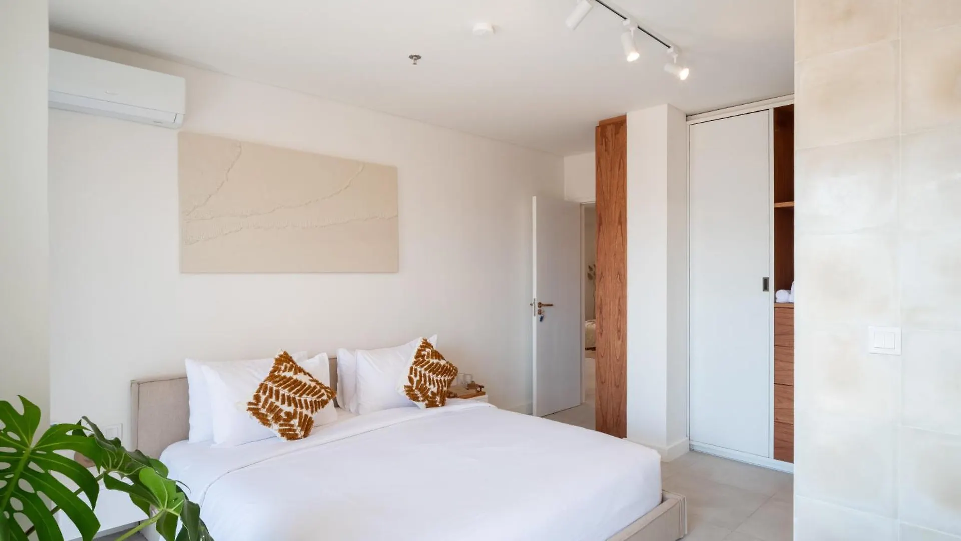 The Cruise Managed By Cpm Bali Apartment Canggu