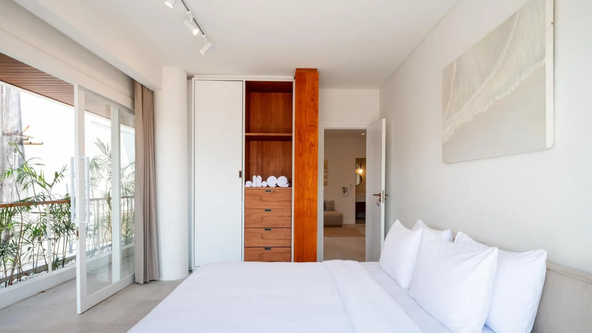 The Cruise Managed By Cpm Bali Apartment Canggu